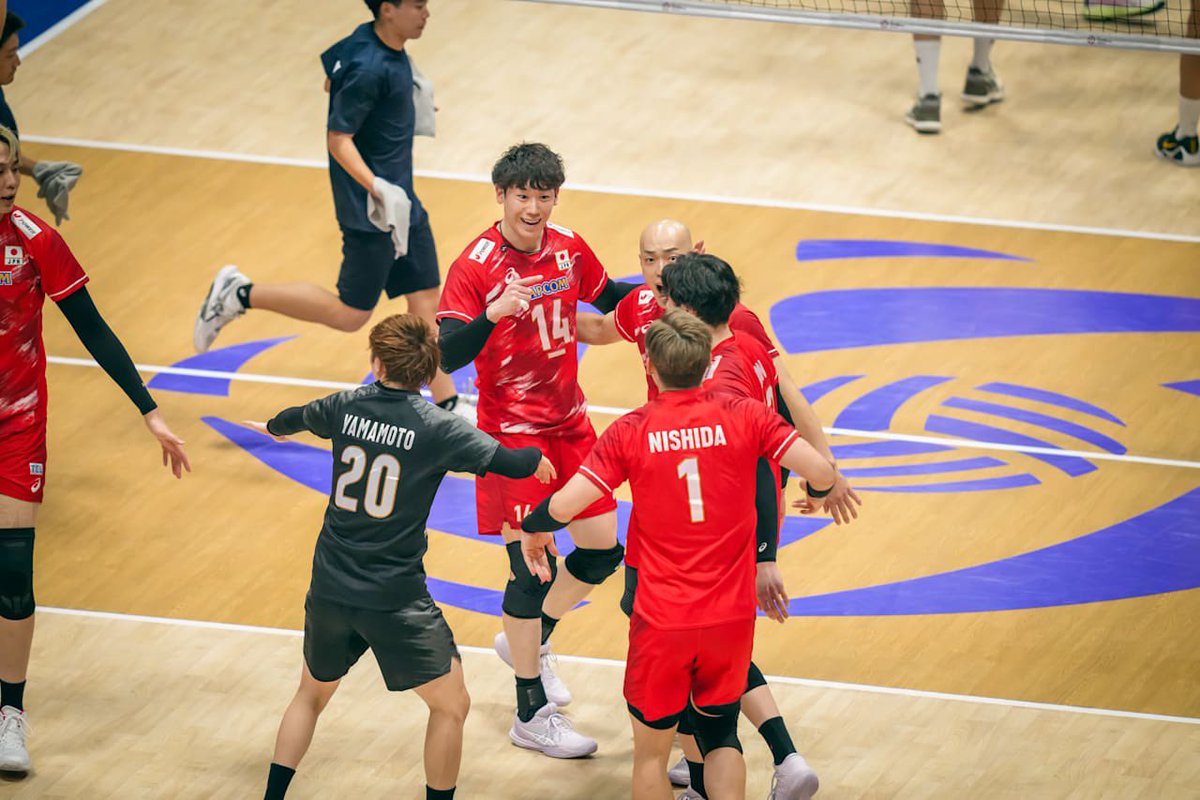 yuki14_official's tweet photo. 🇯🇵日本 3-0 イラン🇮🇷
ストレート勝利で優勝！！🎊
そしてロス五輪出場を決めました！！
勝利の雄叫び、最高でした👍！！！

今シーズンの代表戦、本当にたくさんの熱い応援をありがとうございました！！！
#yukiishikawa #石川祐希
マネージャー
📷@volleyballworld https://t.co/PNE0EU0whG