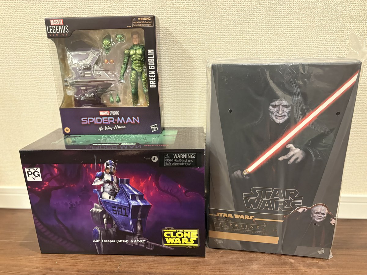 shokoraman's tweet photo. ストレスのせいです。全部今日届きました。グリーンゴブリンは2体目（保管用です）ホットトイズのダースシディアスは予約しなくて後悔してたんでよかった。 https://t.co/pzCMbktnLE