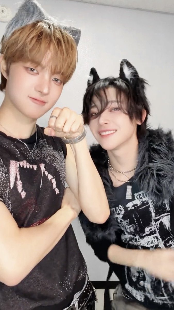 ejzoa's tweet photo. 🐺🐾 https://t.co/9LUWWPDzi5