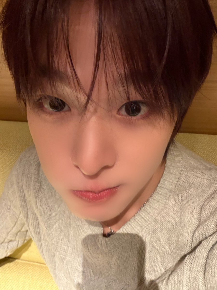 sasa_null's tweet photo. 급식때 아다뗏는데 누나앞에서 내숭부린다고
동정인척하는 슴살 리꾸랑 그거 철썩같이믿고
리꾸 지켜준다고 다른남자랑 자고다니는 누나
보고싶다 .. 근데 누나 모럴 박살나서 이게
바람이라고 생각안함 .. 근데 그 누나도 
이십대 중반이라 성욕 왕성해서
이남자 저남자 만나면서 자고 다니는데 https://t.co/ptqZhFQJDN