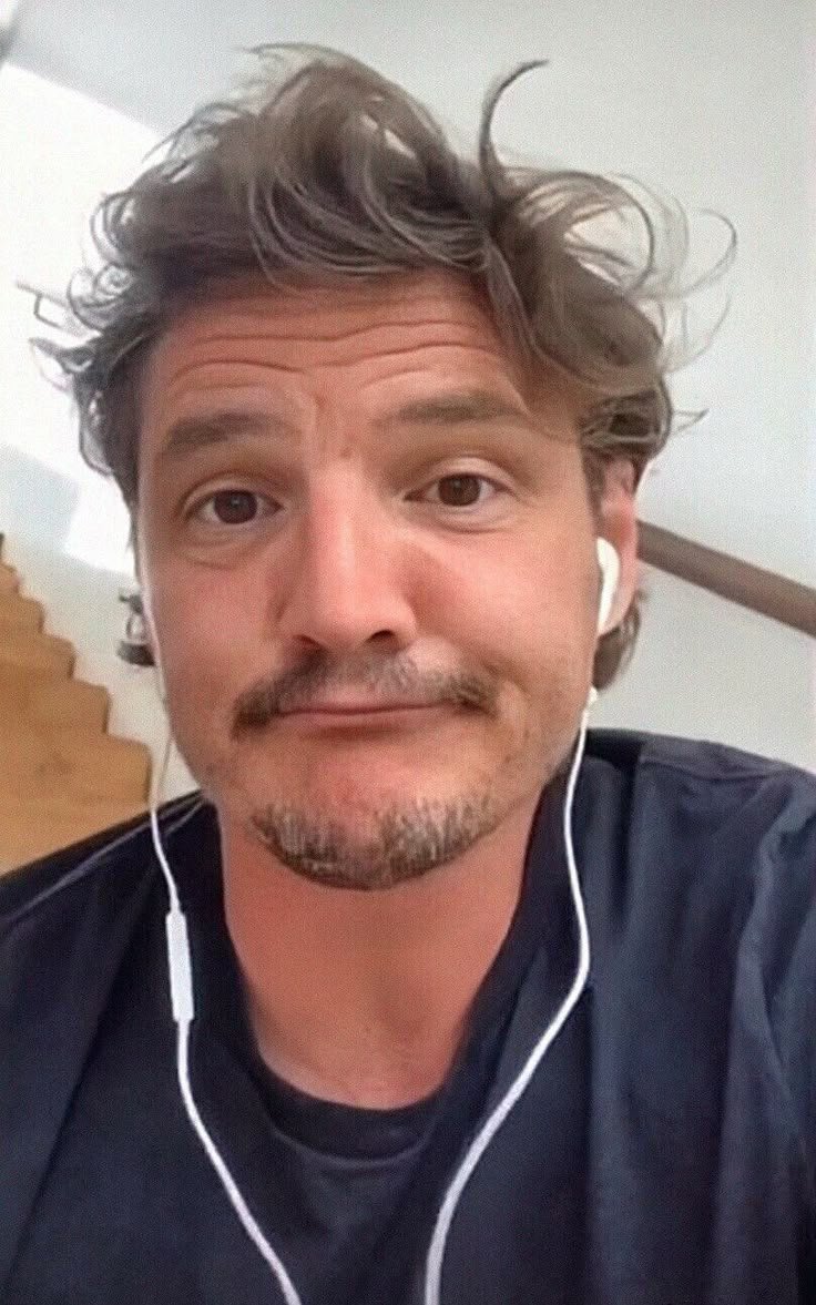 PedroPascalLife tweet picture