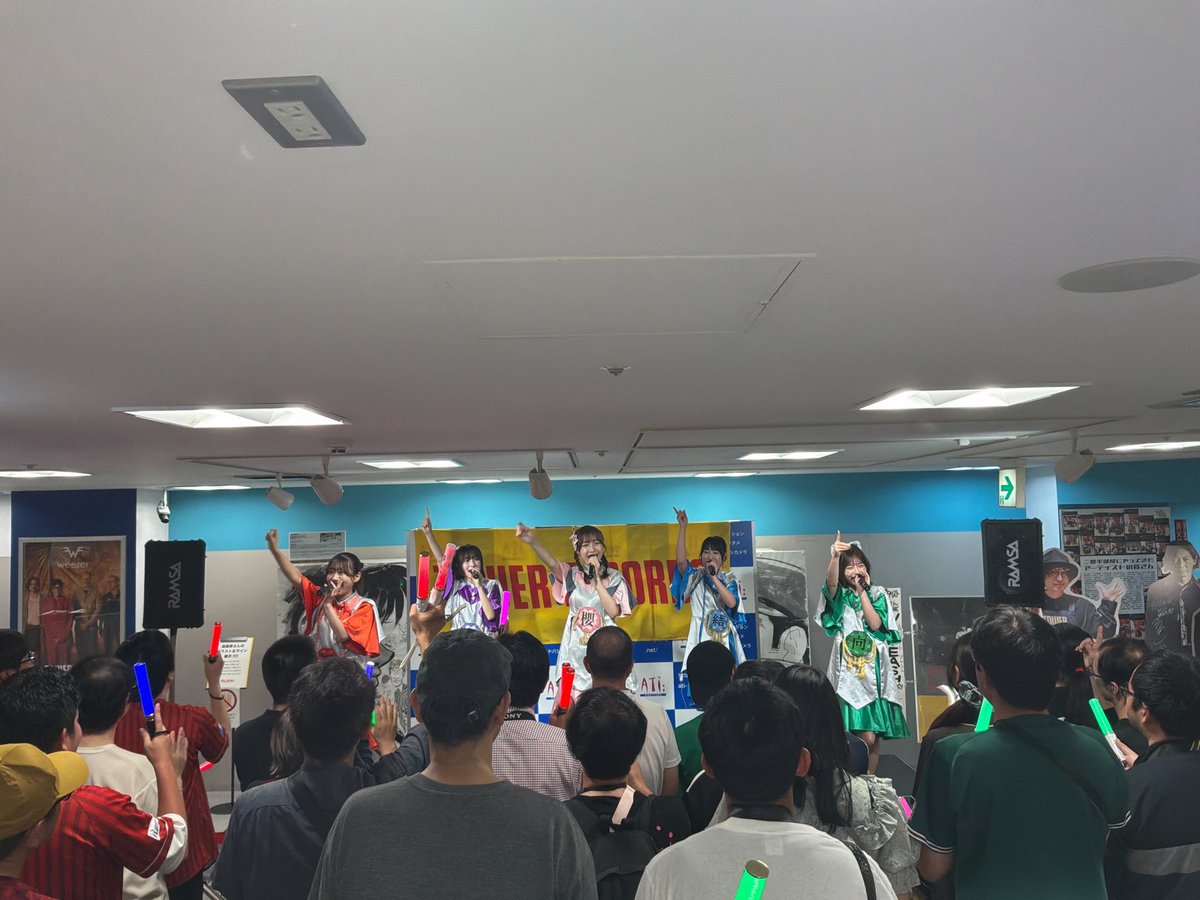 aoikopinata's tweet photo. タワーレコード郡山での
リリースイベントありがとうございました！　

急遽の開催にも関わらず沢山の方に「Drama」を手にして頂けてとっても
嬉しかったです！
いっぱい聴いて沢山背中を押して
もらってくださいねっ

改めて今日は最高にDramaな1日を
ありがとう👊🏻 https://t.co/Cp5khYTicx