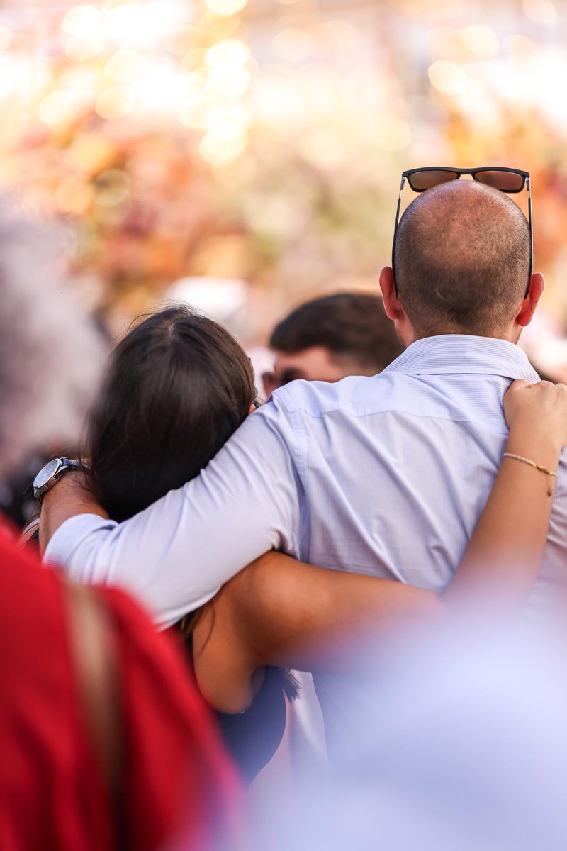 CruzdeAbajo_'s tweet photo. Uníos todos hermanos que vamos a celebrar, la Exaltación de la Cruz que es motivo de Hermandad ❤️

📸 @daaniel_valencia 

#DePaternaLoMasGrande https://t.co/dK8UiERf1J