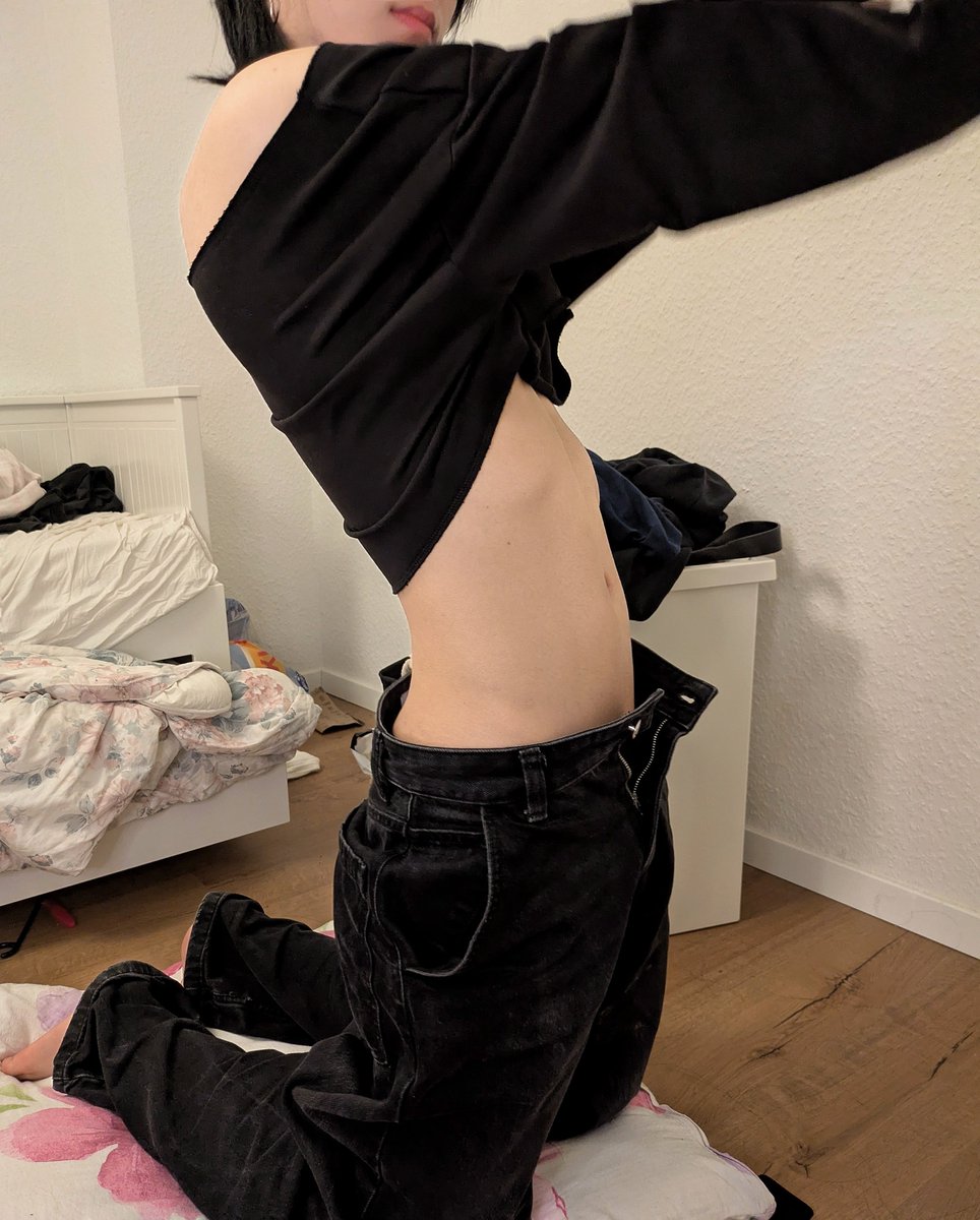 Soln_rat's tweet photo. Poke my belly? https://t.co/xcFuZfWr2y