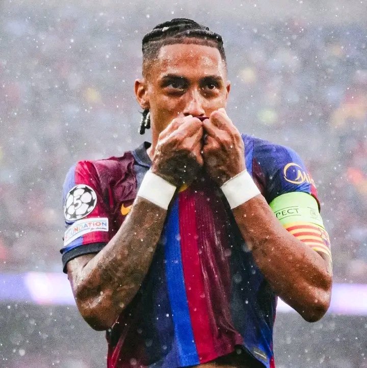 PhynasSports's tweet photo. 🚨🔵🔴 OFFICIAL: RAPHINHA STARTS FOR BARCELONA! 🇧🇷

🎯 Will he find the back of the net today? 👀⚽️

#FCBarcelona #Raphinha #LaLiga #PSN https://t.co/2DCwEy7uaZ