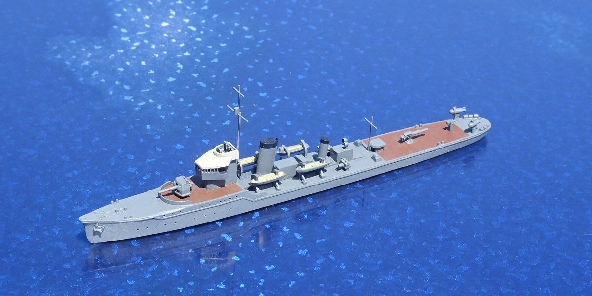 iwashigetashiro's tweet photo. Japanese Minesweeper No.2
変な形の船首楼が売りだが俯瞰ではいまいち目立たない。作るのはわりと簡単。 https://t.co/nIOiJizE5x