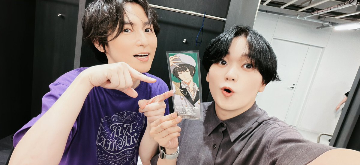 amasakikohei's tweet photo. 思い出その④
ツーショットシリーズ２
ゆうゆが素敵なプレゼントくれた🎁
#SideM11th_day2 https://t.co/SICpQ8O4on
