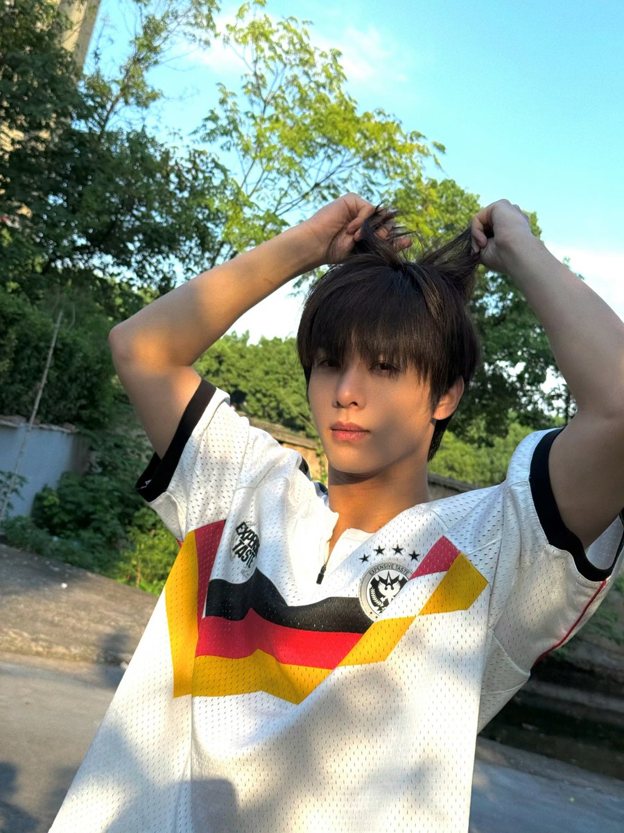 forchengxiang's tweet photo. 🐰. #ChengXiang 13092026 | weibo

➡️ Status for today:
📎https://t.co/TWQCvb7JSc https://t.co/a87l2ZqrZe