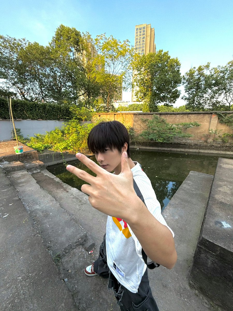 forchengxiang's tweet photo. 🐰. #ChengXiang 13092026 | weibo

➡️ Status for today:
📎https://t.co/TWQCvb7JSc https://t.co/8cEtUBMbMf