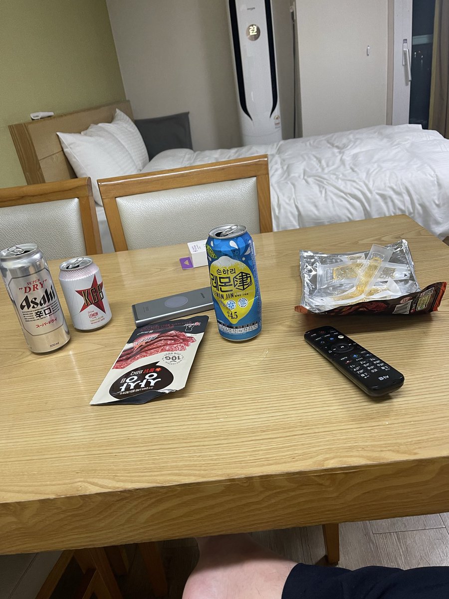 jinjary_'s tweet photo. 飲み終わりの1人のみ https://t.co/IiqM4bg94i