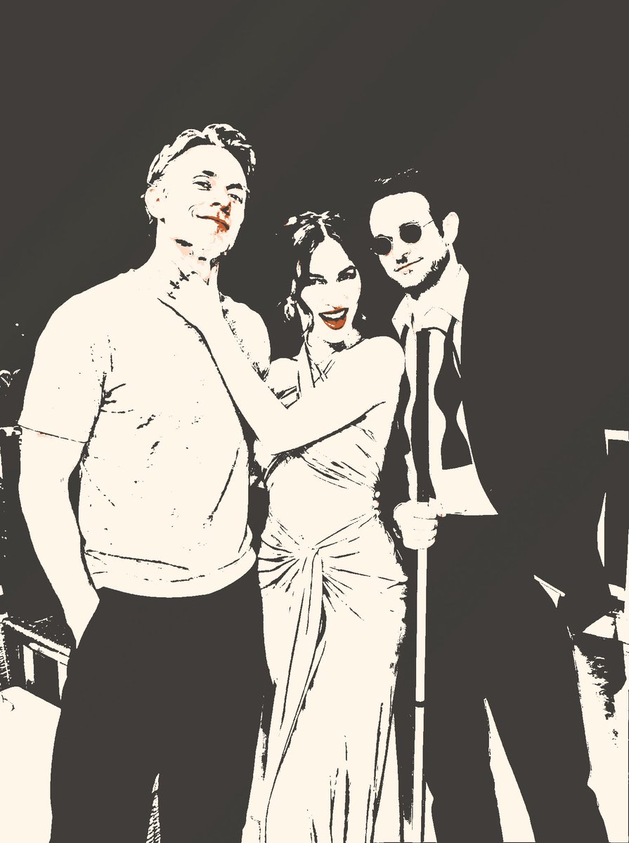 mrsstarkw's tweet photo. ⠀

matt murdock —— hala şirketimizin en iyi avukatı. bir davada yanımda olmasını tercih ederdim, bu tarz fotoğraflarda karşıma geçmesini değil. ama karizmasından bahsetmeden geçmek haksızlık olur sanırım. gece yanlarına fazla uğrayamamış olsam da, 

⠀ https://t.co/ljP02TXFIj