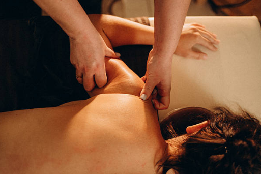 WELLNESSOASIS0's tweet photo. 🌿Mori Time Spa
📍715 Boylston St5th (ROOM 510) Floor,Boston, MA 02116
📞617-314-4022
Tired muscles and daily stress? Our pro massage melts tension fast! Expert hands soothe aches in a serene space. Leave feeling refreshed, calm and totally relaxed. https://t.co/xsHkXtqgKw