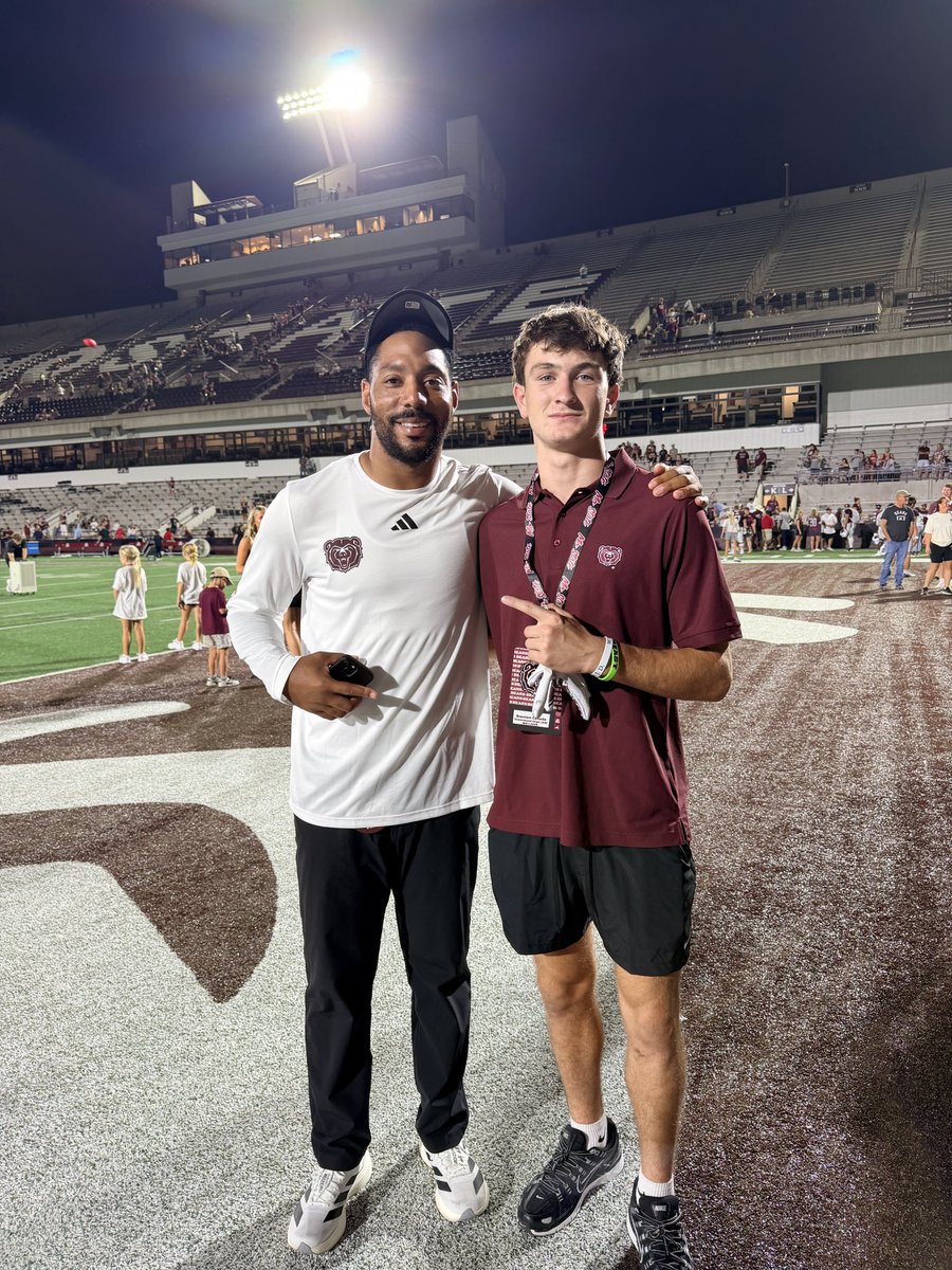 BraxtonCanada13's tweet photo. Had a great game day visit at Mo State 
GO BEARS! 🐻 
@JaySaff85 @CoachJayWalker @CoachCaseyWoods https://t.co/sAqYUypagN