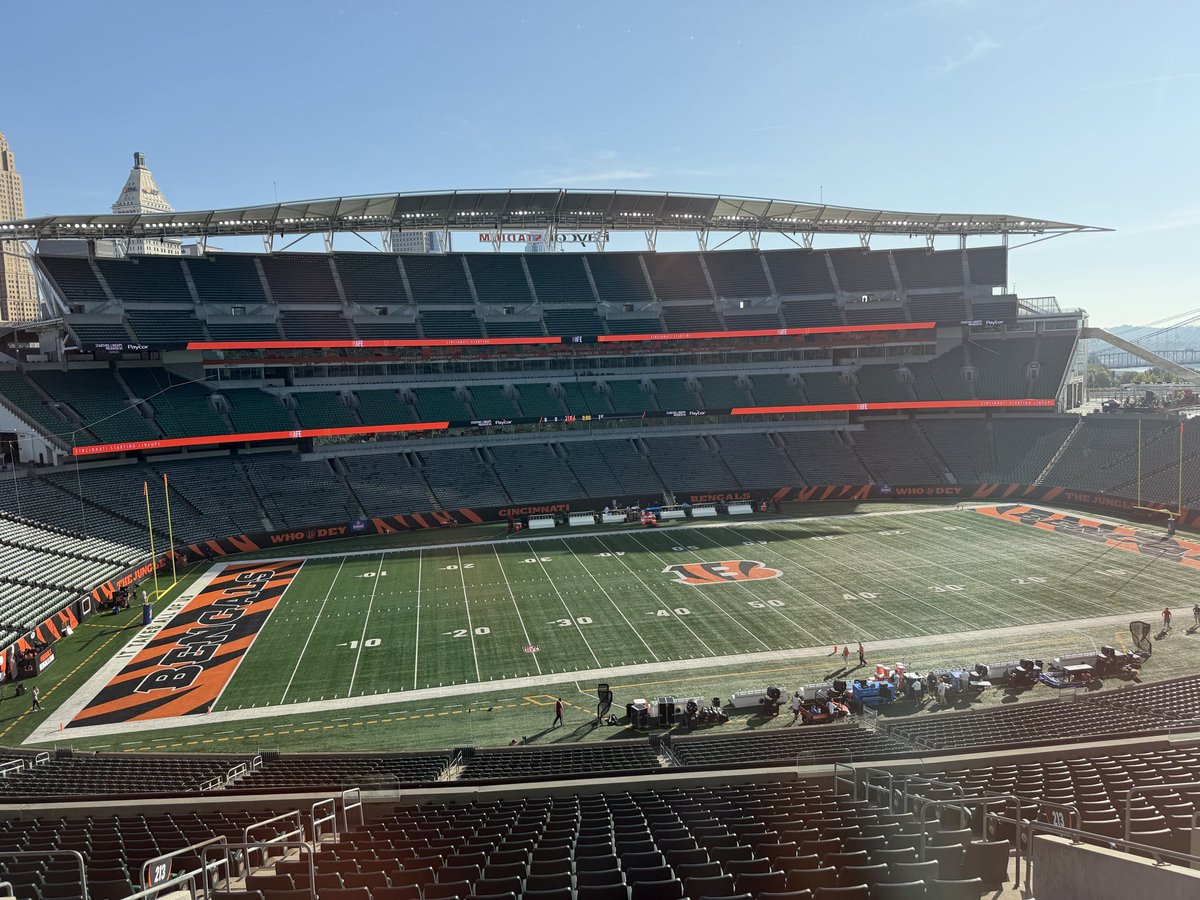 Trags's tweet photo. OFFICE VIEW: The sun rises on the 59th season in Bengals history https://t.co/QHi3GcjHDM