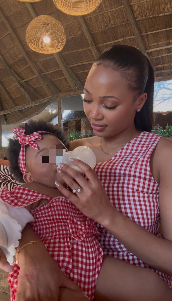 alsoMmakhotso's tweet photo. I love being your mommy. I love matching outfits with you.❤️🍓 https://t.co/myQVIMCtgm