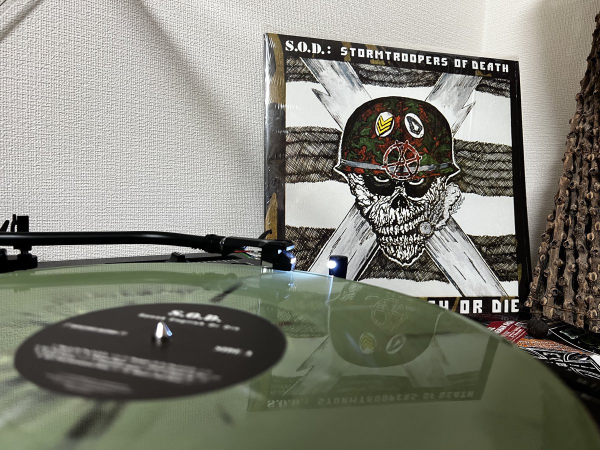 KazzrockMetal's tweet photo. S.O.D. - Speak English or Die 

メタルハードコアクロスオーバーの記念碑的名盤をゲットしますた(リイシュー https://t.co/Pvv4tBolLv