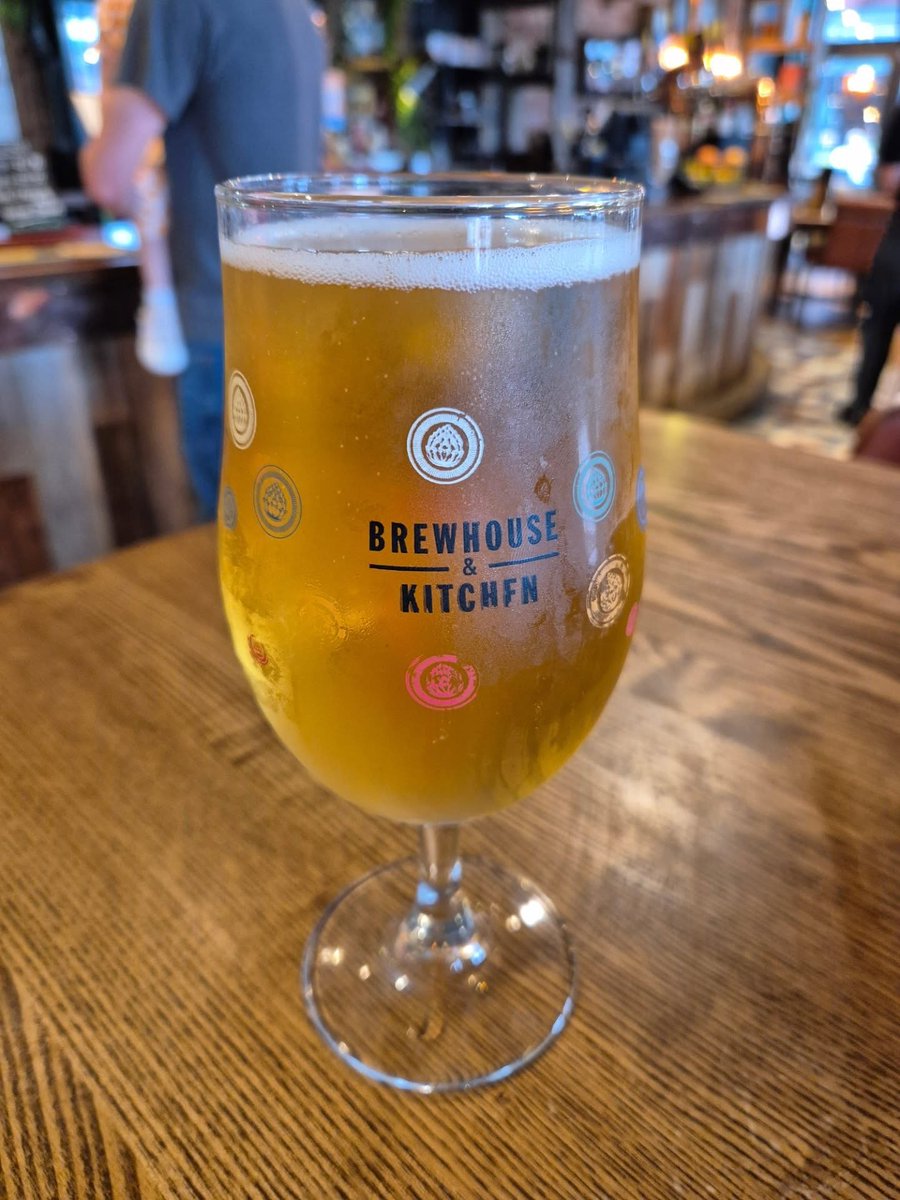 IngeborgLakc's tweet photo. Kicking off an afternoon, evening and night of shenanigans in Cheltenham with the work crew. Lovely Jubbly! https://t.co/iw8DPzpmHH