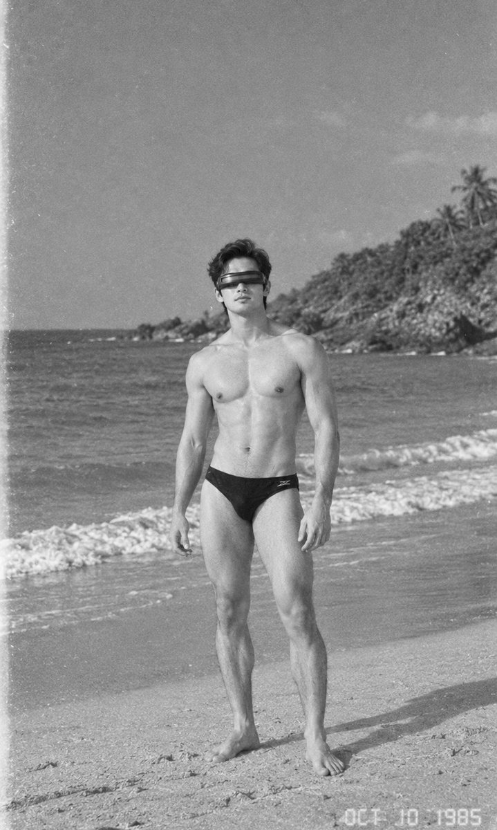 terungkecik_'s tweet photo. How about a gay Cyclops at the beach in the '80s? https://t.co/NV8mId83vj