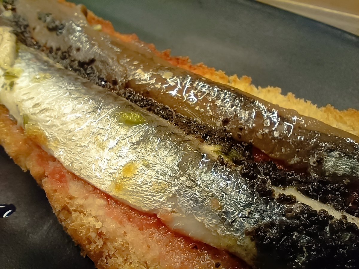 ArtedeCozina's tweet photo. Nuestra tosta de boquerón y anchoa en Arte de Tapas.

Horario:
Lunes a sábado: 13:00 a 16:00 y 20:00 a 23:00
Domingo: 13:00 a 16:00

#Tapas #soleterepsol #Cozinatradicional #アンテケラ #Antequera #家庭料理 #Andalucía #スペインレストラン #マラガ #アンダルシア #Anchovy #タパス https://t.co/FIDH7oU4WJ