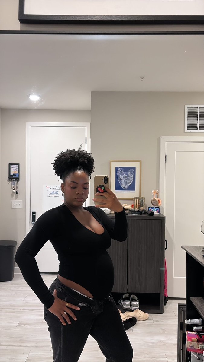NyaTeeya's tweet photo. I love being big mama fr 🥲🫶🏾 https://t.co/pC4R3LCSRq