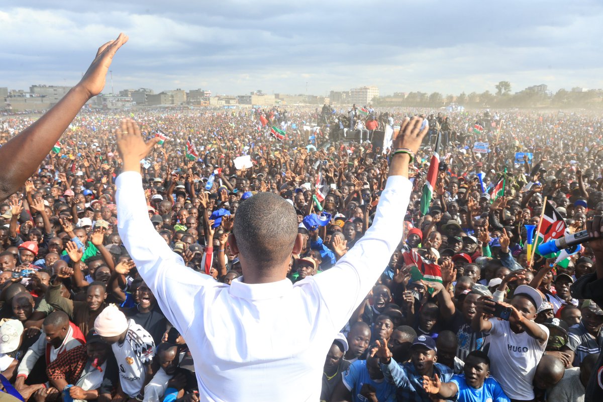 HEBabuOwino's tweet photo. Jacaranda nmejitokeza kweli kweli.
Thank you from deep down our hearts. https://t.co/5fGw9ZM99r