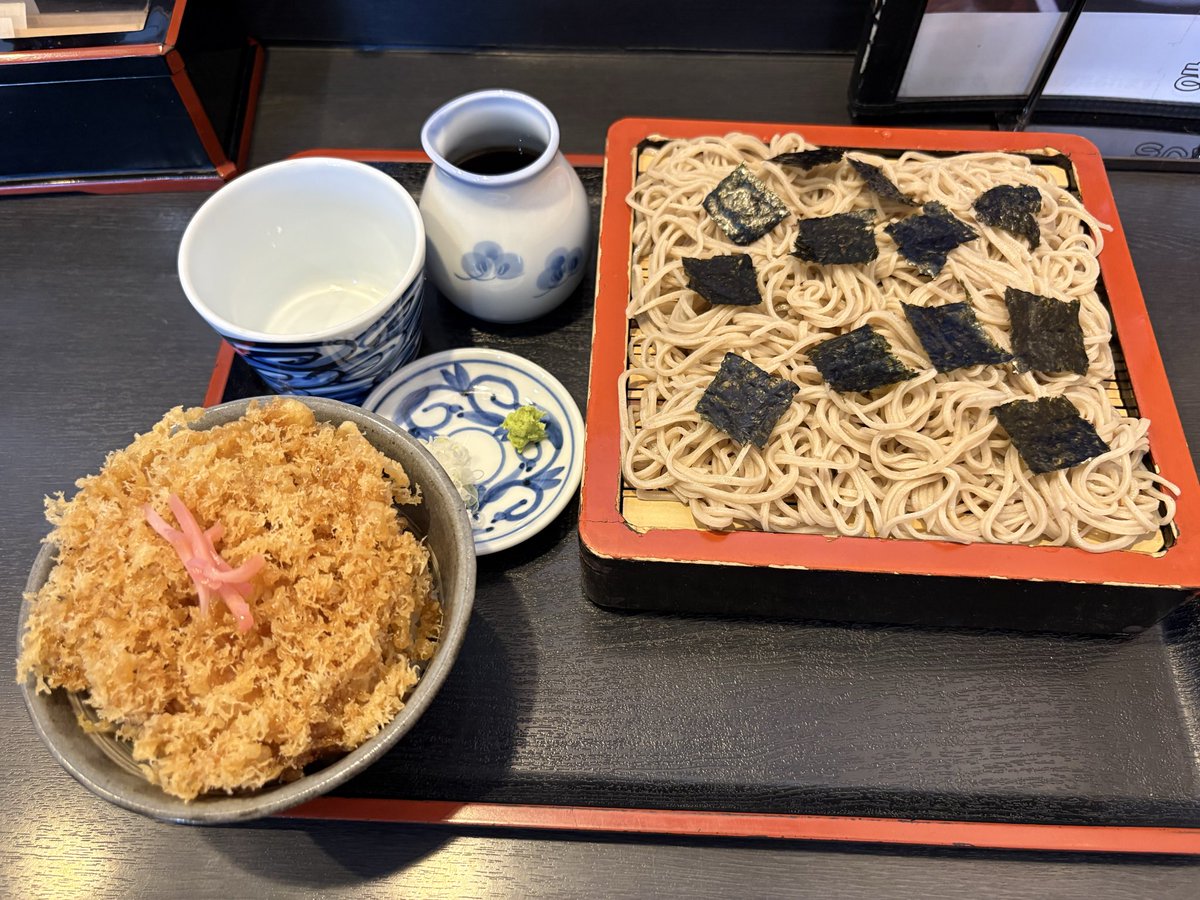 hiiim252525's tweet photo. 頑張った！のご褒美ランチ✨
一度きりの人生、やりたいことをやるべき😊

#そば　#札幌　#ランチ https://t.co/aAuWvjuPfe