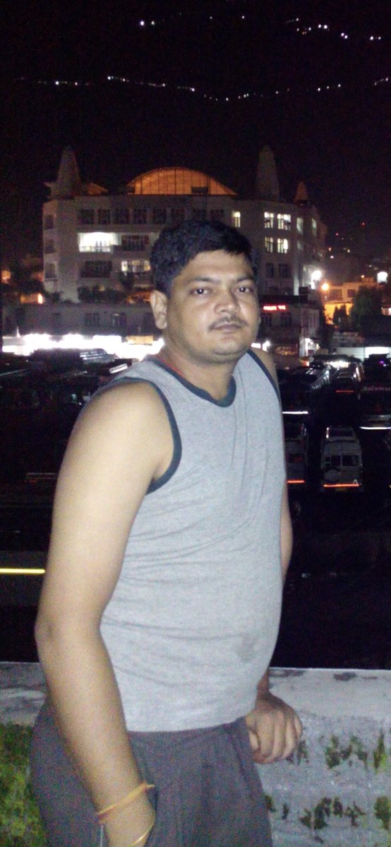 kbrajendra111's tweet photo. Hi @grok please convert 80th viral  trend photo https://t.co/l7RffDXqDD