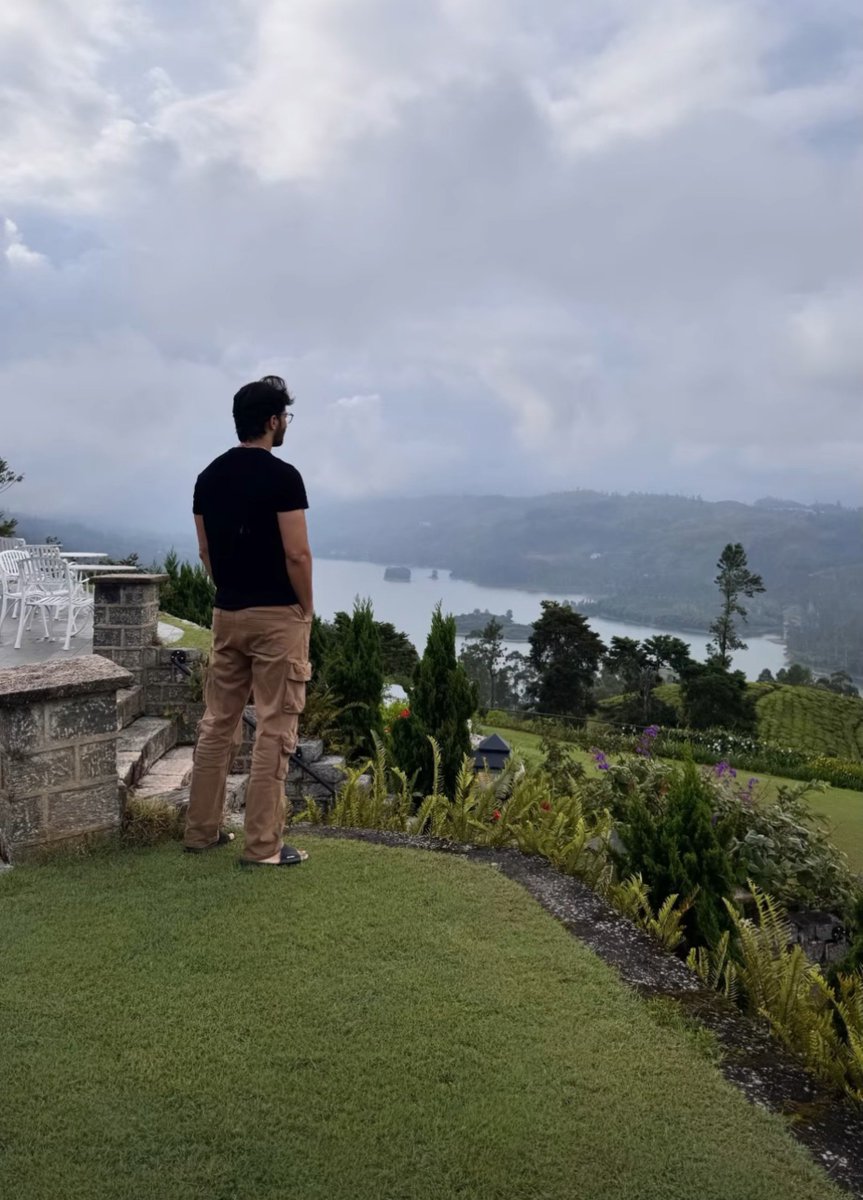 Shaheerparadise's tweet photo. Shaheer is pretty much pinterest coded https://t.co/Q8cpN644b7