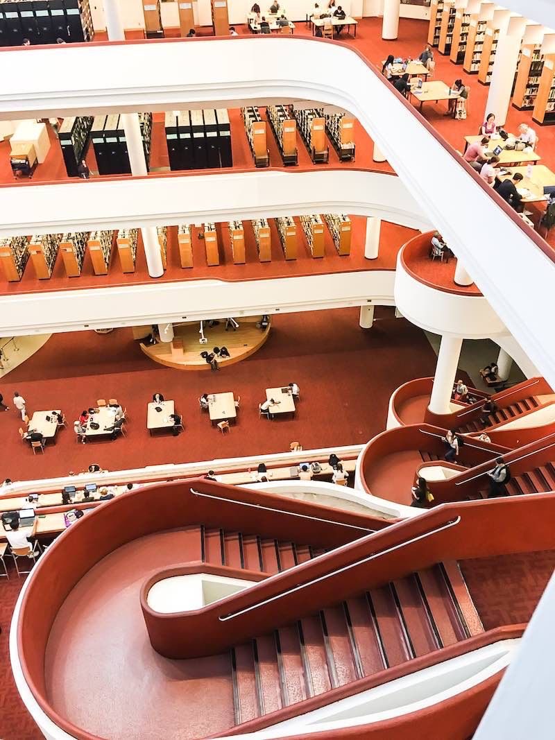 SciFiArchives's tweet photo. The stunning design of the Toronto Reference Library, created by Raymond Moriyama in 1977. https://t.co/zcWuQtwhdi
