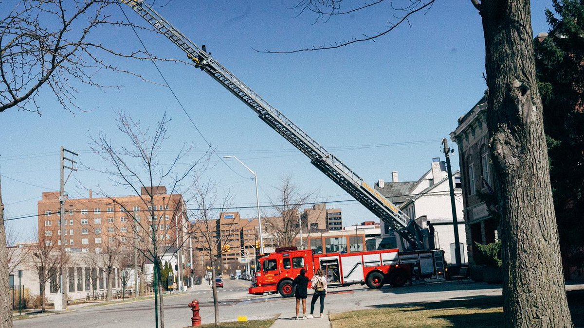 WilsonDeliul's tweet photo. While we were filming, the Detroit Fire Department tested their truck. The kid in me who dreamed of being a firefighter had to check out that shiny red fire truck. https://t.co/m7nGR0QBX4
