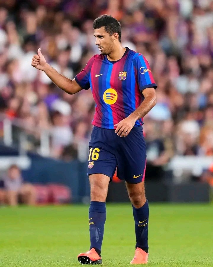 PhynasSports's tweet photo. 🚨🔵🔴 OFFICIAL: RODRI STARTS FOR BARCELONA! 🇪🇸

🧠 The midfield maestro is ready to run the show. 🔥

#FCBarcelona #Rodri #LaLiga #PSN https://t.co/PMgs1s5qB5