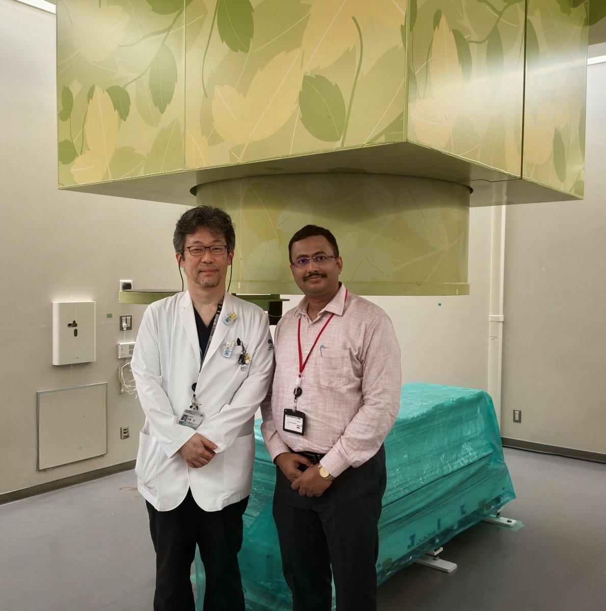 JanmenjoyMondal's tweet photo. A special milestone in my journey as a radiation oncologist 🇯🇵
Honoured to be a Fellow at Department of Radiation Oncology, National Cancer Center Japan. Looking forward to learning, experiencing, and bringing back new perspectives in cancer care. Grateful for this opportunity🙂 https://t.co/j6N6jbnYry