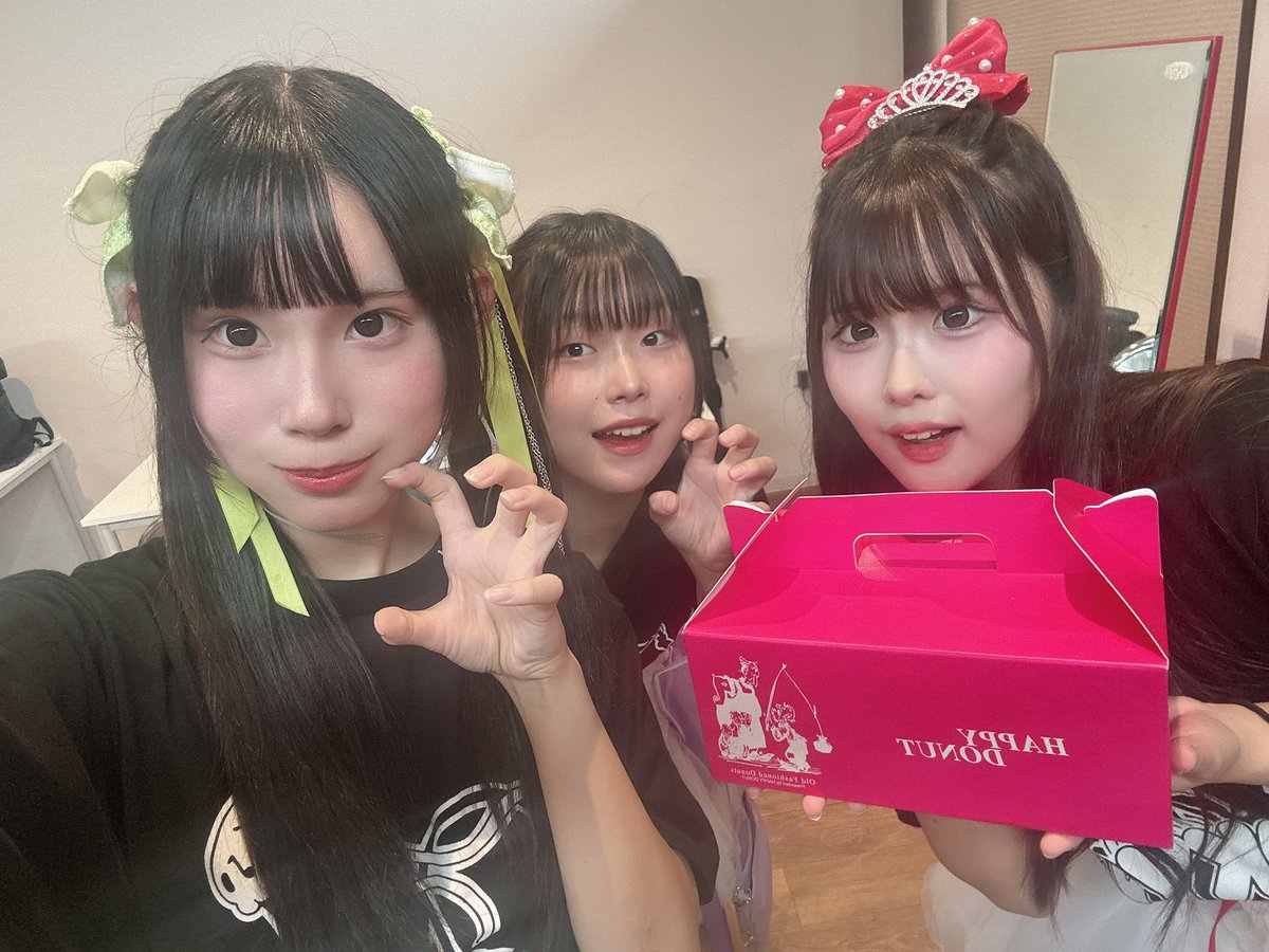 yuka0127_boso's tweet photo. 末廣農場にてﾗｲﾌﾞありがとうございました🙏🏻♡

久しぶりのﾗｲﾌﾞ!!みんなに会えて嬉しかった>.<
たくさんの人が見に来てくれて嬉しかった🎶

撮影会はめらぽむちゃんも一緒だったー!!
一緒に撮れたのうれしかった꒰ ᐡᴗ͈ ̫ ᴗ͈` ꒱♡

いっぱいお話できてたのしかったんだ-  ̫-
みんなすき♡♡ https://t.co/IL8PAA9LZA