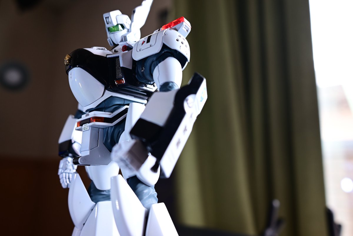 rettugou's tweet photo. This time,
I assembled the plastic model shown in the photo below.
The kit I used was the “ACKS MP-01 Mobile Police Patlabor AV-98 Ingram 1st.”
It took me four months to complete this model.
That’s because I spent a lot of time applying a clear coat and polishing the surface. https://t.co/fyX9kv2Wco