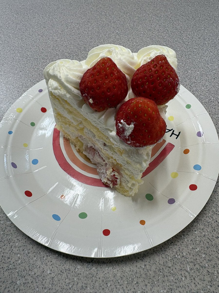 kana_hanaiwa's tweet photo. 「花岩香奈の #はないわーるど！2日遅れのバースデーイベント！」両部、ご来場ご視聴ありがとうございました✨

今年もみんなにおイワいしてもらえて、とっても嬉しかったです☺️🥂
リスナーさんともたくさん交流ができて、楽しすぎる1日でした！

3回目のイベントも実施できるようがんばります！💪 https://t.co/xFzX2Z1Qg2