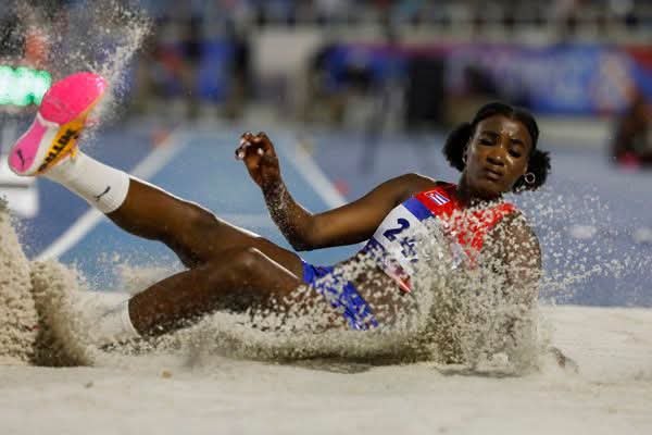 jit_digital's tweet photo. Armada cubana de triple femenino busca la cima del Últimate Mundial
Leyanis Pérez, Davisleydi Velazco y Liadagmis Povea irán por un cierre de lujo en la actual temporada. #Cuba #DeporteCubano #InderCuba65 #SiempreXCuba
https://t.co/fZtFRMrpaH https://t.co/3B1Vrbdfry