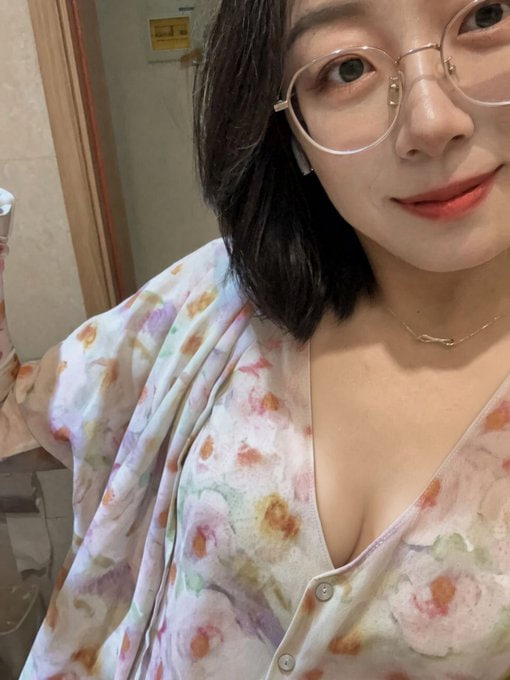 Y_Bussra's tweet photo. 一个月的种子，今天开花了.....结果还得等一个月🫣 https://t.co/hzbY6TVe5u