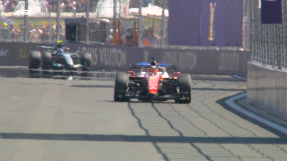 F1's tweet photo. Leclerc looks to be pulling away from Antonelli ‼️

There's a three-second gap now between the duo! 👀

#F1 #SpanishGP | LAP 22/57 https://t.co/08FcWWC9Ko