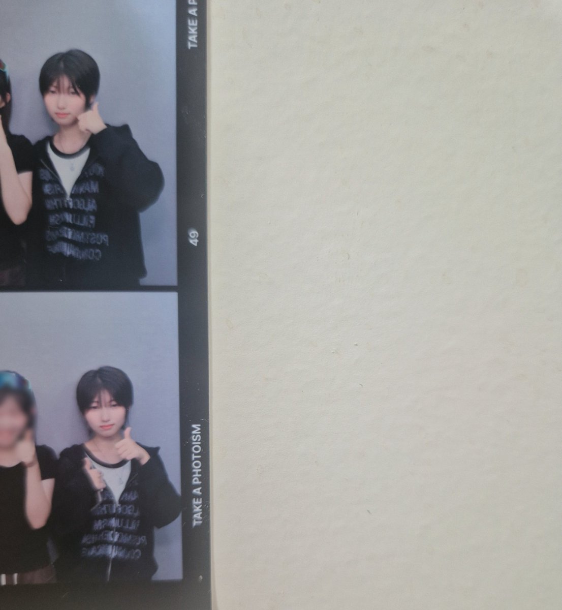 cha0n_'s tweet photo. 찍는 사진이 네컷밖에 없음 이슈 https://t.co/6misB28zY9