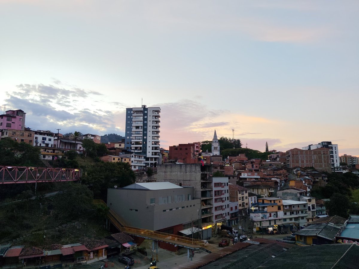 WilsonFles's tweet photo. @BluRadioCo Saludos desde Andes. Soy un otrovertido compulsivo. Prefiero la soledad, a mis 60 años he llegado con los amigos que son, ellos saben respetar mis momentos y yo los ellos, ya no genero peleas que no voy a ganar. Lo dicho: Con ustedes se aprende todos los días. Gracias. 
📸 Andes https://t.co/VxbBnpnXjx