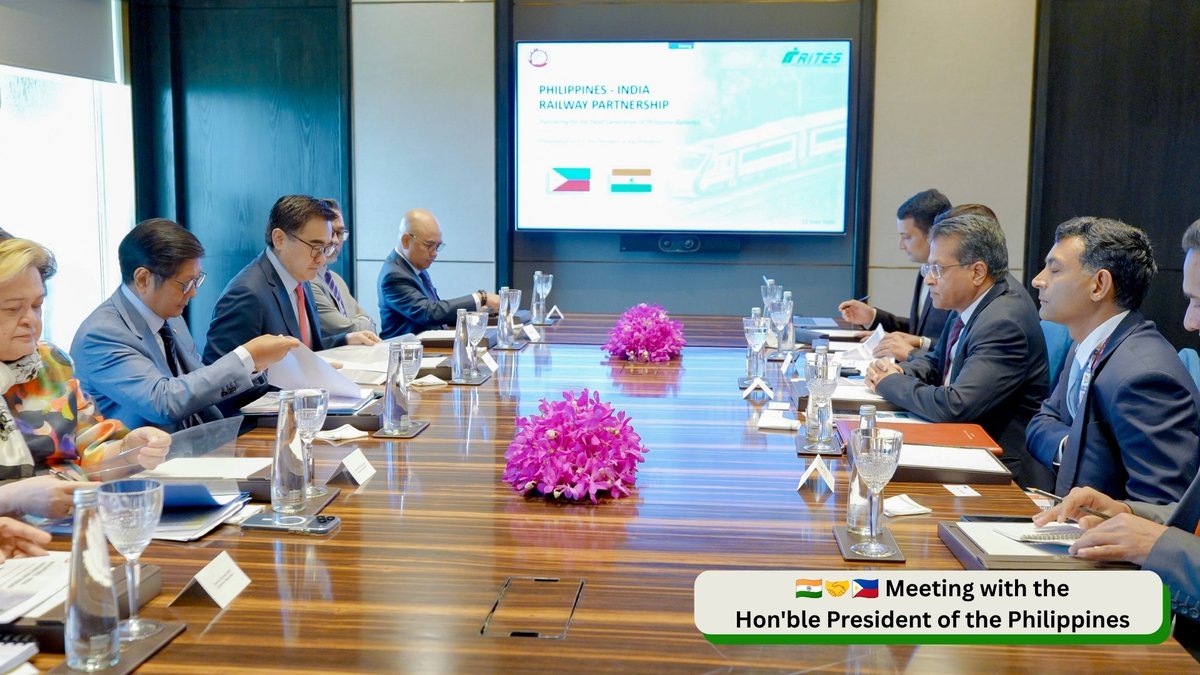 RITESLIMITED's tweet photo. On sidelines of #BRICS2026, #RITES held meetings with the Hon'ble Presidents of the #Philippines &amp; #Burundi to explore business opportunities &amp; deepen collaboration. Taking Indian expertise in transport infra &amp; engineering consultancy to global markets.
🇮🇳🤝🇵🇭 🇮🇳🤝🇧🇮
#RITESVidesh https://t.co/3gWfBVyNG9