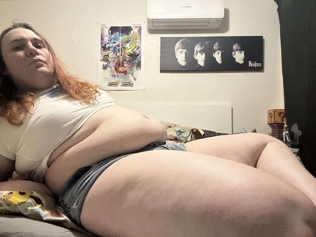 Hambercules's tweet photo. Does anyone like fat girls 🥺 https://t.co/CM5yywgRTx