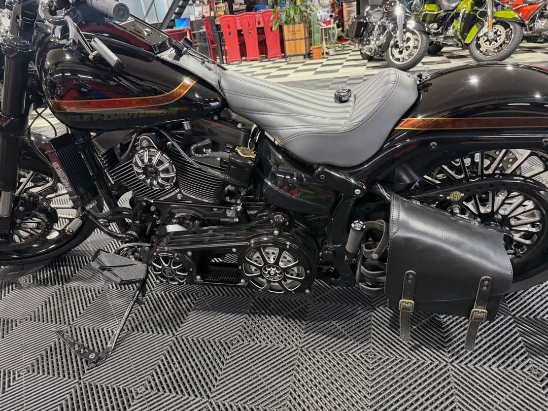 MarylinOlegg2's tweet photo. ’16 FXSEのクラッチ交換。低走行によるスチールプレートのサビで動作不良が発生。BDLクラッチディスクとラウンドドグを交換し、切れ味も改善。繋がる瞬間の鳴きも解消しました。 https://t.co/5SRfvZBu2z