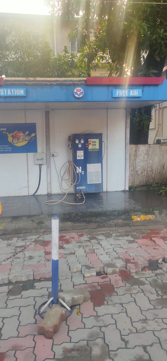 Royal_hind_'s tweet photo. @HPCL @PetroleumMin @GovtOfIndia_ @hpclwb dear sir in Bagdora no petrol pump giving free air and other basic services to costumer . https://t.co/HP419TgkX1