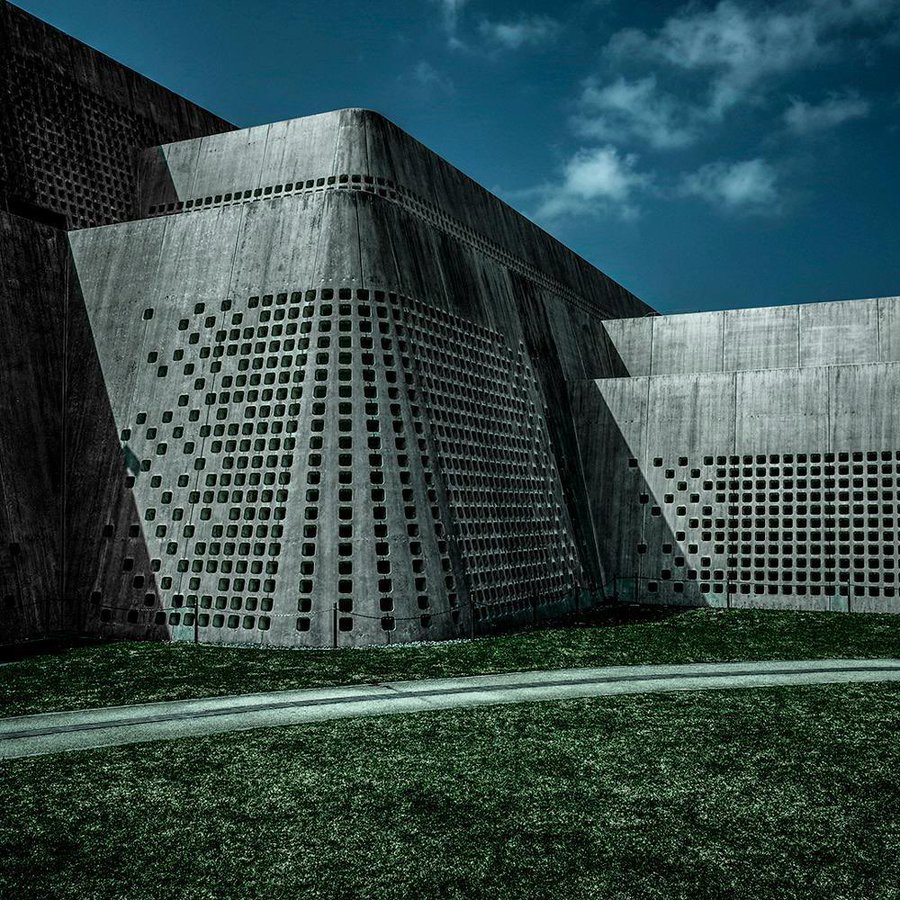 SciFiArchives's tweet photo. The striking Brutalist design of the Okinawa Prefectural Museum &amp; Art Museum, created by Ishimoto and Niki Architects in 2007. https://t.co/C3hz0wV2gw