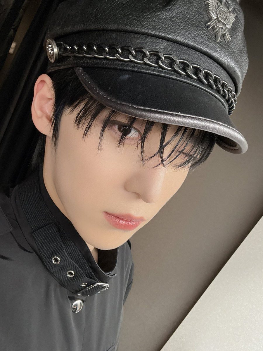 BibiBobo14871's tweet photo. Can you guys please hear me out on this one ?

#atinytwt #danganronpatwt https://t.co/hjDj1y3POW