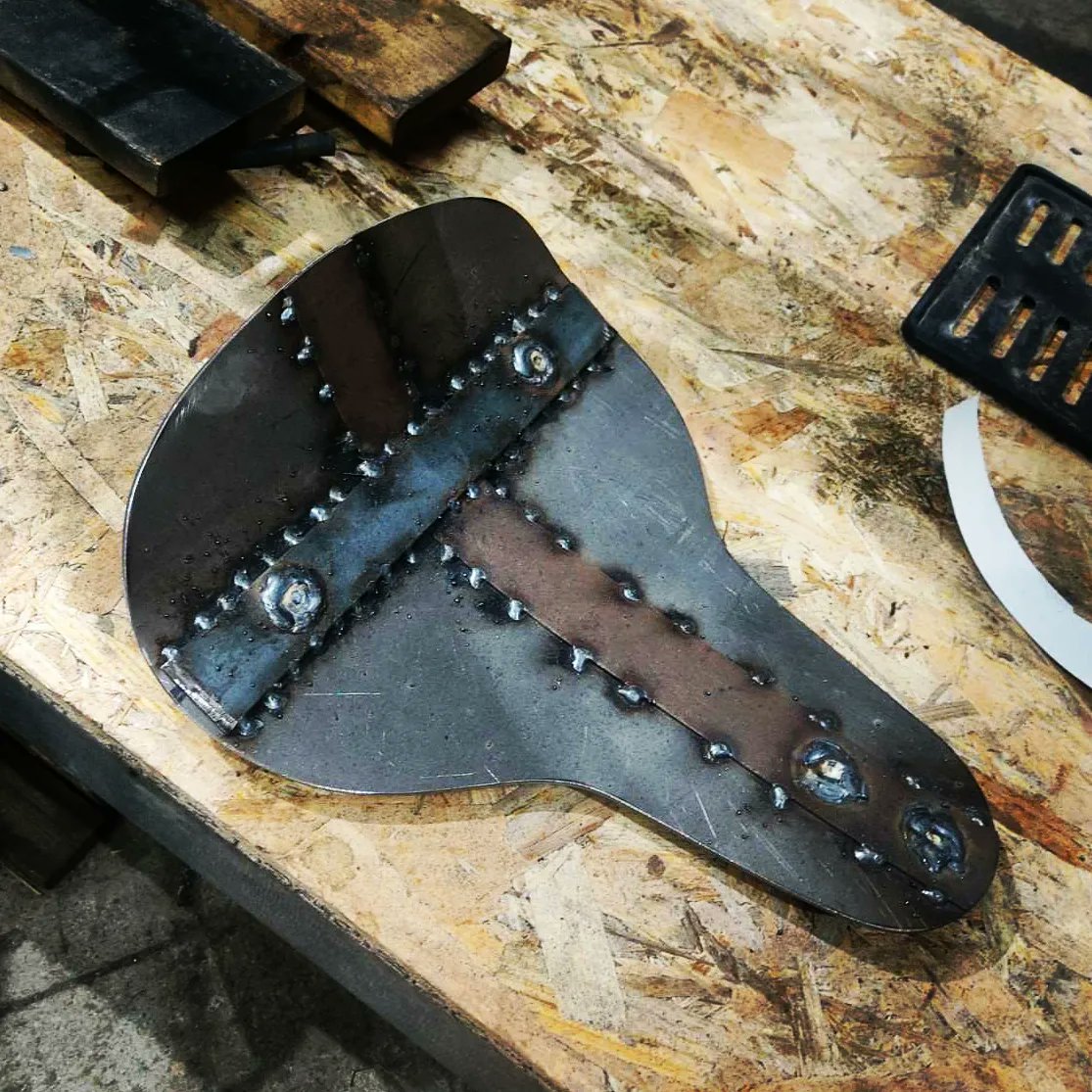 MonnieFogawd's tweet photo. Custom handmade bobber seat, built for style, comfort, and a one-of-a-kind ride. https://t.co/NSTx9yuifn