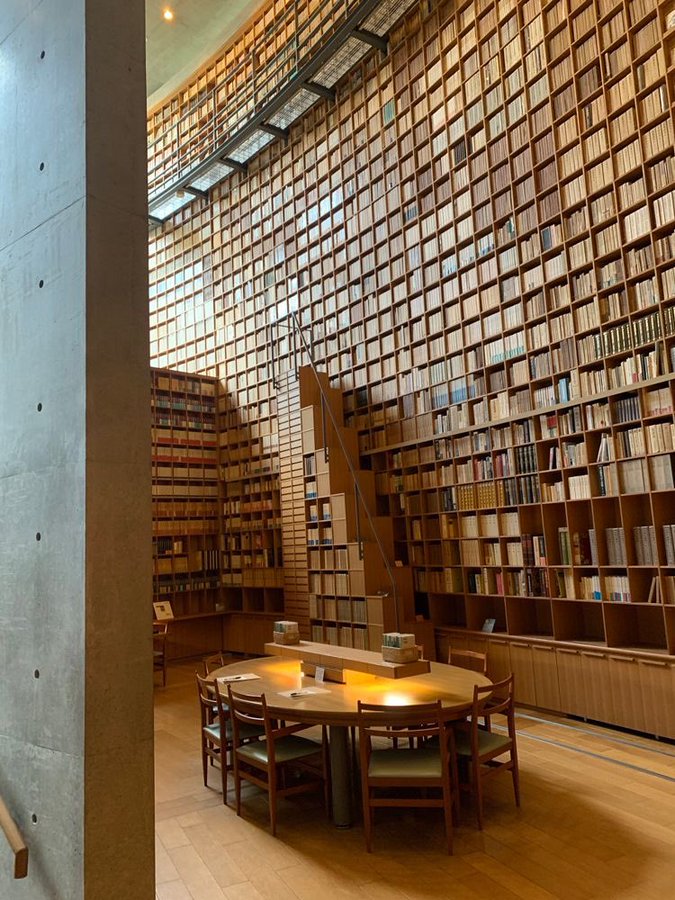 SciFiArchives's tweet photo. Japan does libraries like no one else https://t.co/5sunyjTber