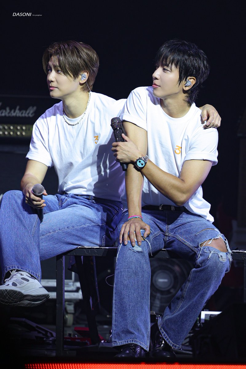 DASONI622's tweet photo. 260913 3LOGY 쓰릴로지 부산

용&amp;밍🤍💙

#CNBLUE #정용화 #강민혁 https://t.co/hGo7Y6jhhy