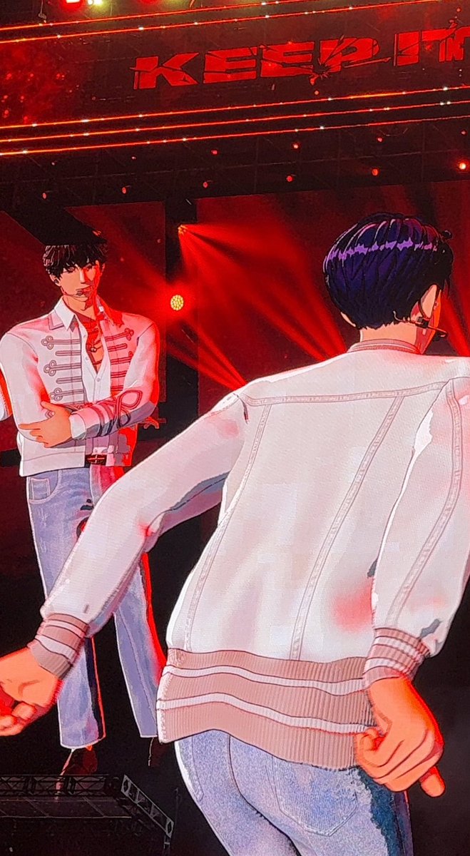 hakari1101's tweet photo. The way he looked at him…👀

#kkamdol https://t.co/oxUCWxioCA